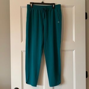 Gap athletic capri length joggers